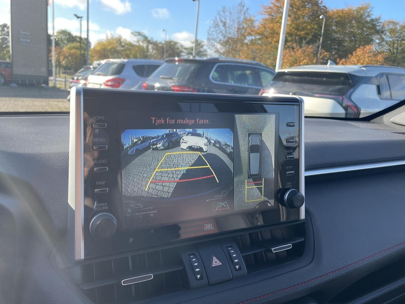 Sort Toyota RAV4 Plug-in fra 2021