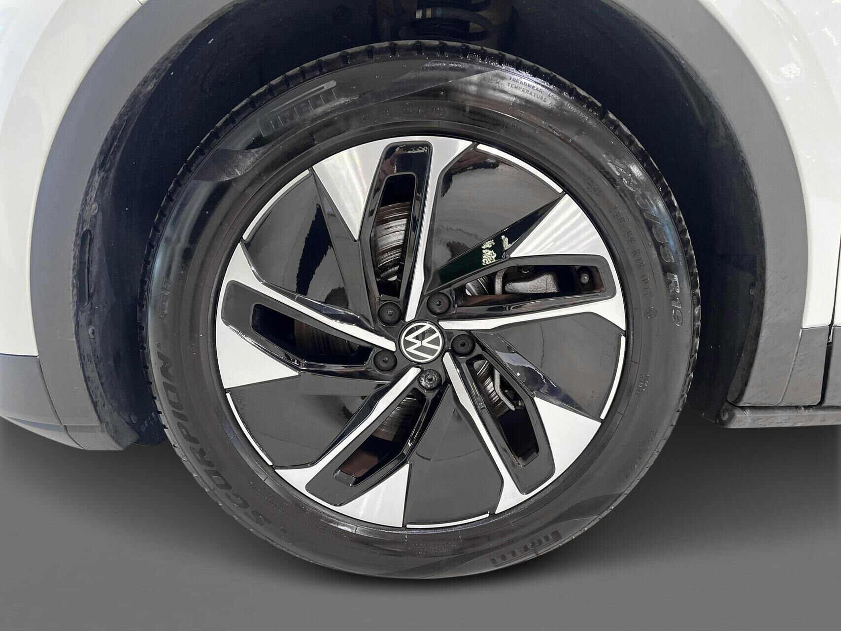 Hvid VW ID.4 fra 2024