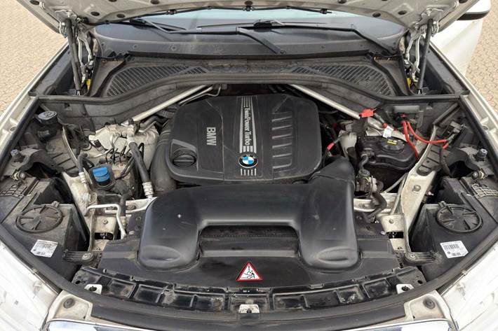 Hvid BMW X5 fra 2015