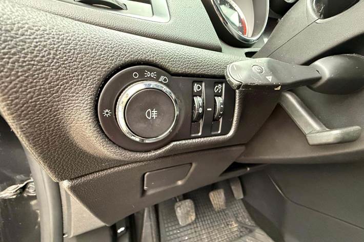 Sort Opel Astra fra 2013