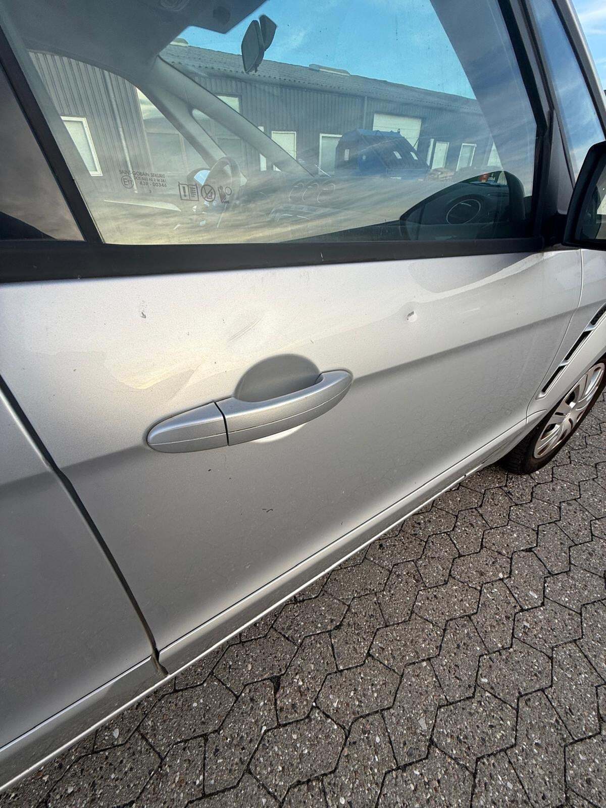 undefined Ford S-MAX fra 2011