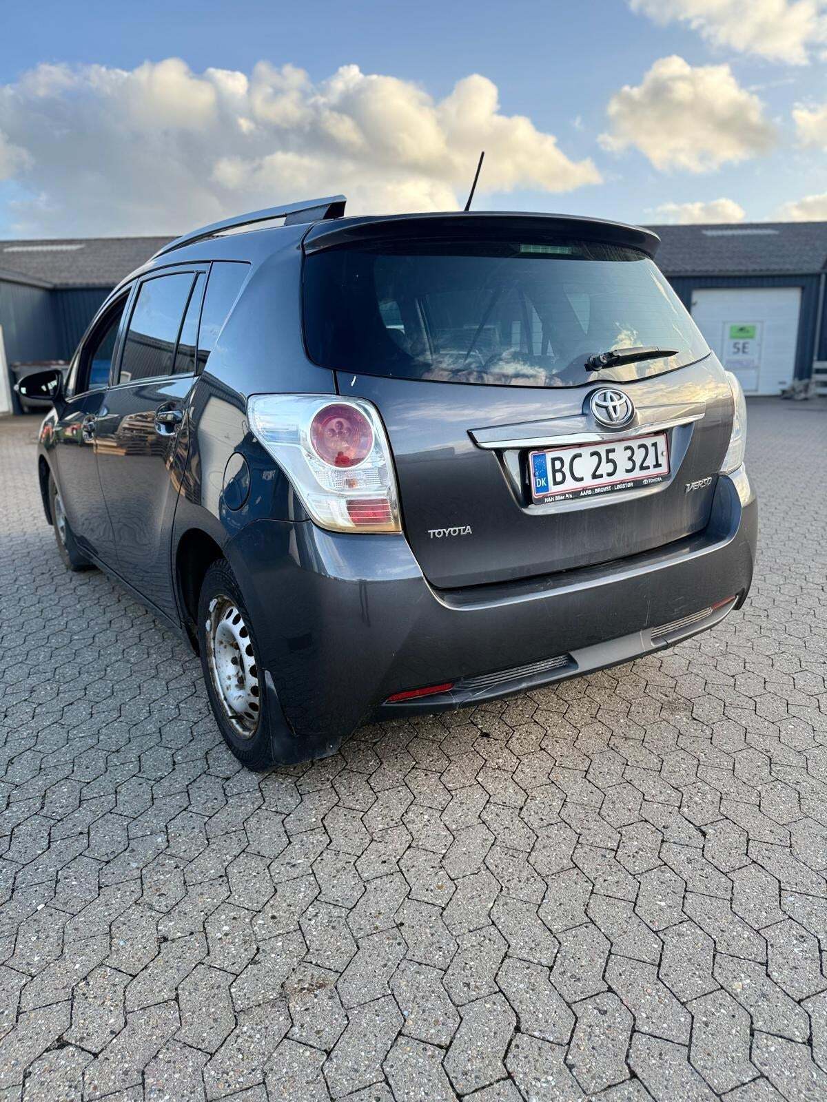 Toyota Verso 1,6 D-4D T2 Premium 7prs