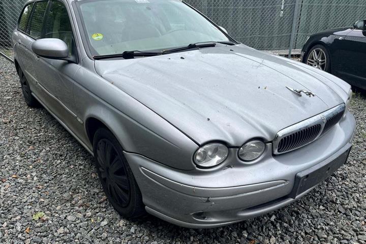 undefined Jaguar X-type fra 2004 set udefra