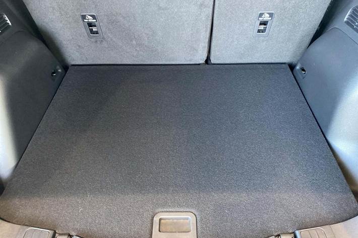 Sort Ford Kuga fra 2025