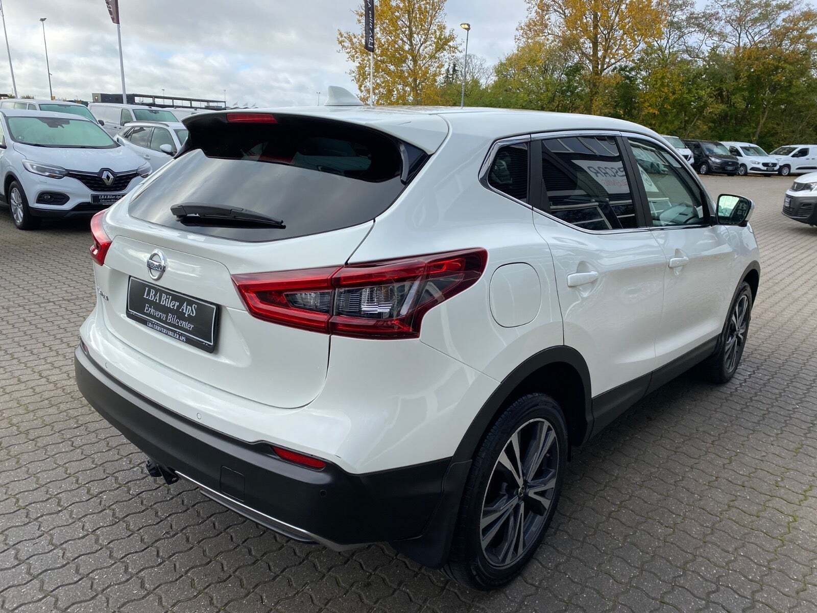 Hvid Nissan Qashqai fra 2019