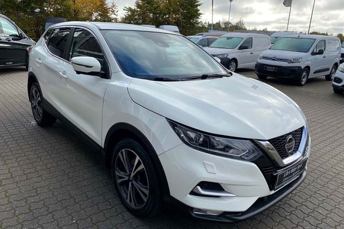Hvid Nissan Qashqai fra 2019