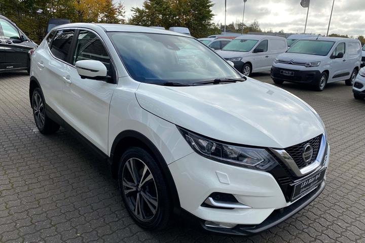 Hvid Nissan Qashqai fra 2019