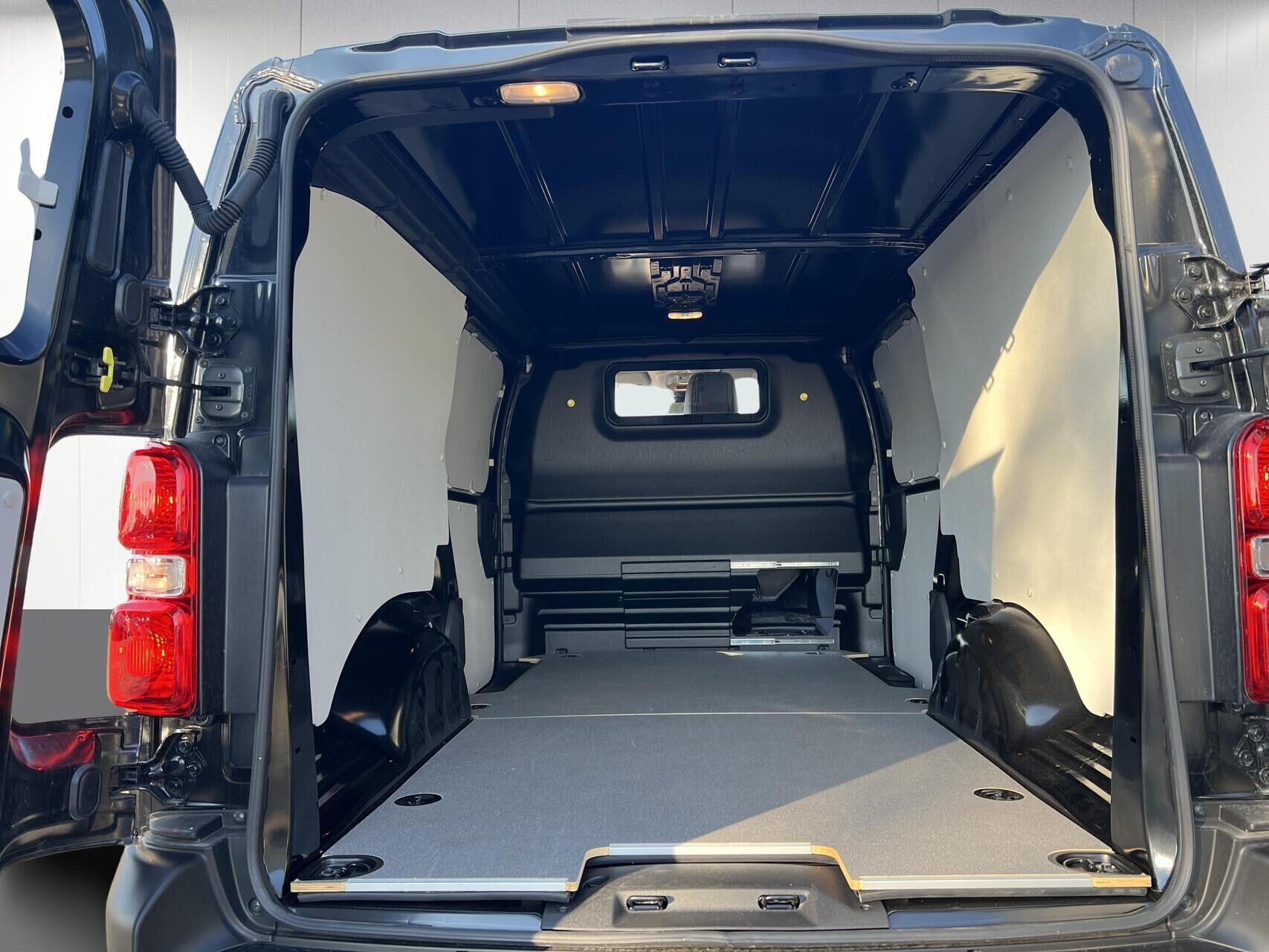 Toyota ProAce 2,0 Long D Comfort Master To skydedør 144HK Van 8g Aut.