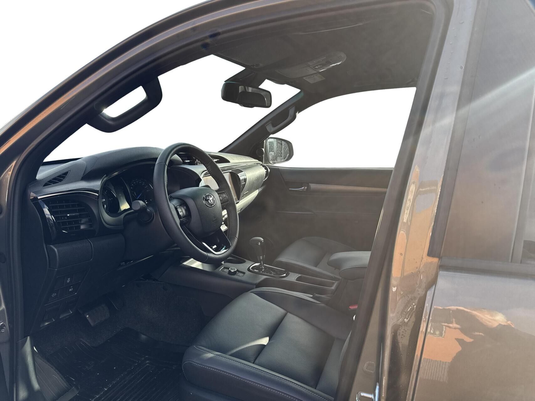 Toyota HiLux 2,8 Dobb.Kab. D-4D T4 Invincible AWD 204HK DobKab Aut.