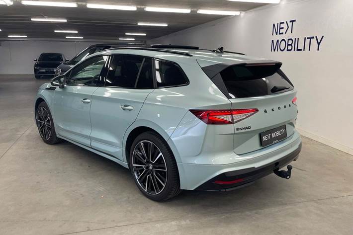 Blå Skoda Enyaq fra 2022