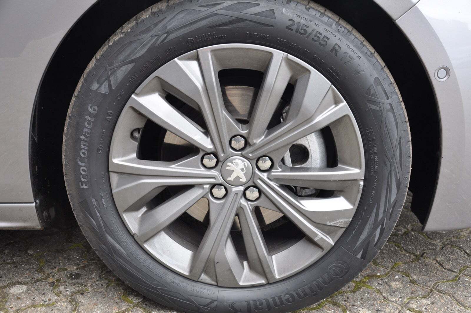 Grå Peugeot 508 fra 2019