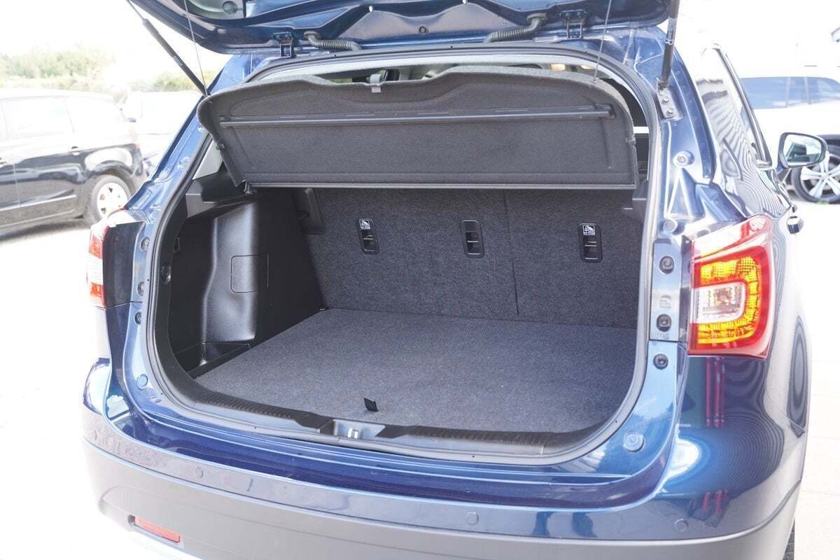 Blå Suzuki S-Cross fra 2018