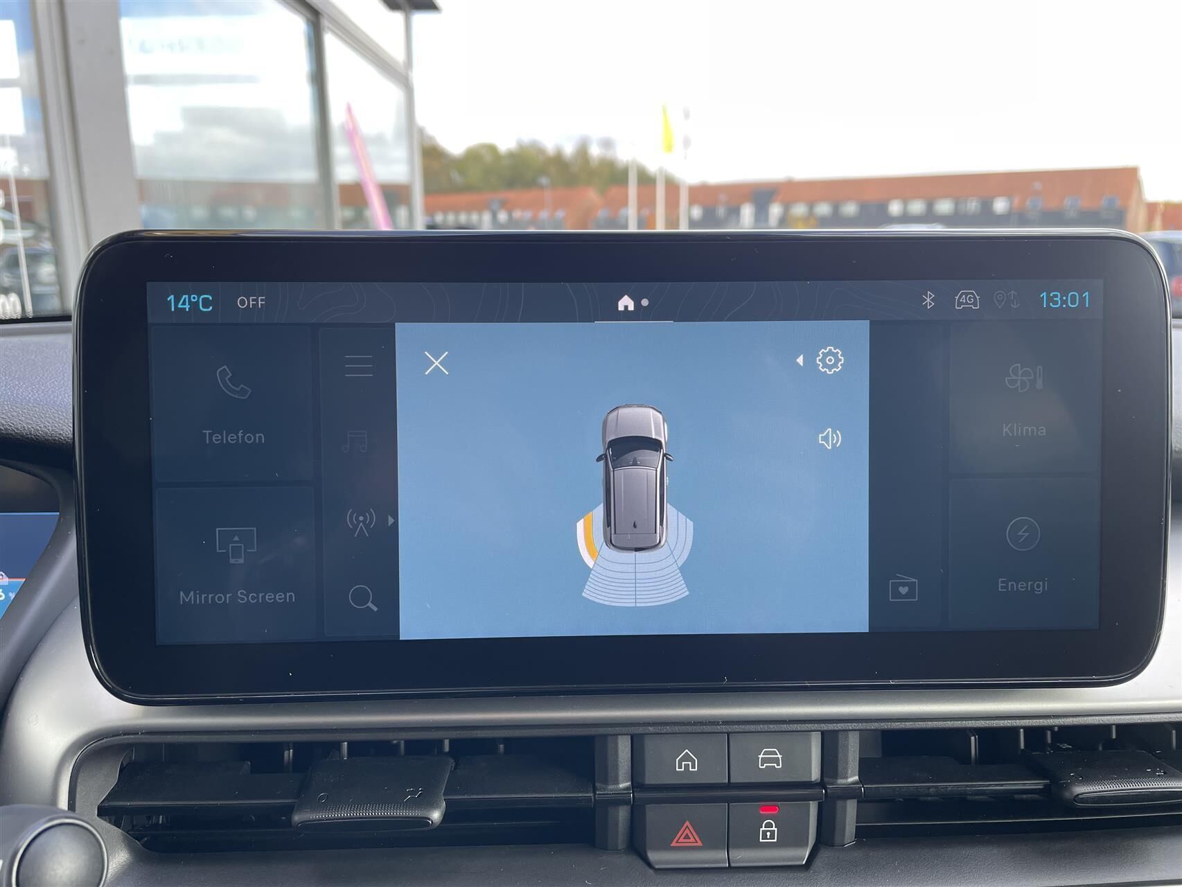 Gul Jeep Avenger fra 2024