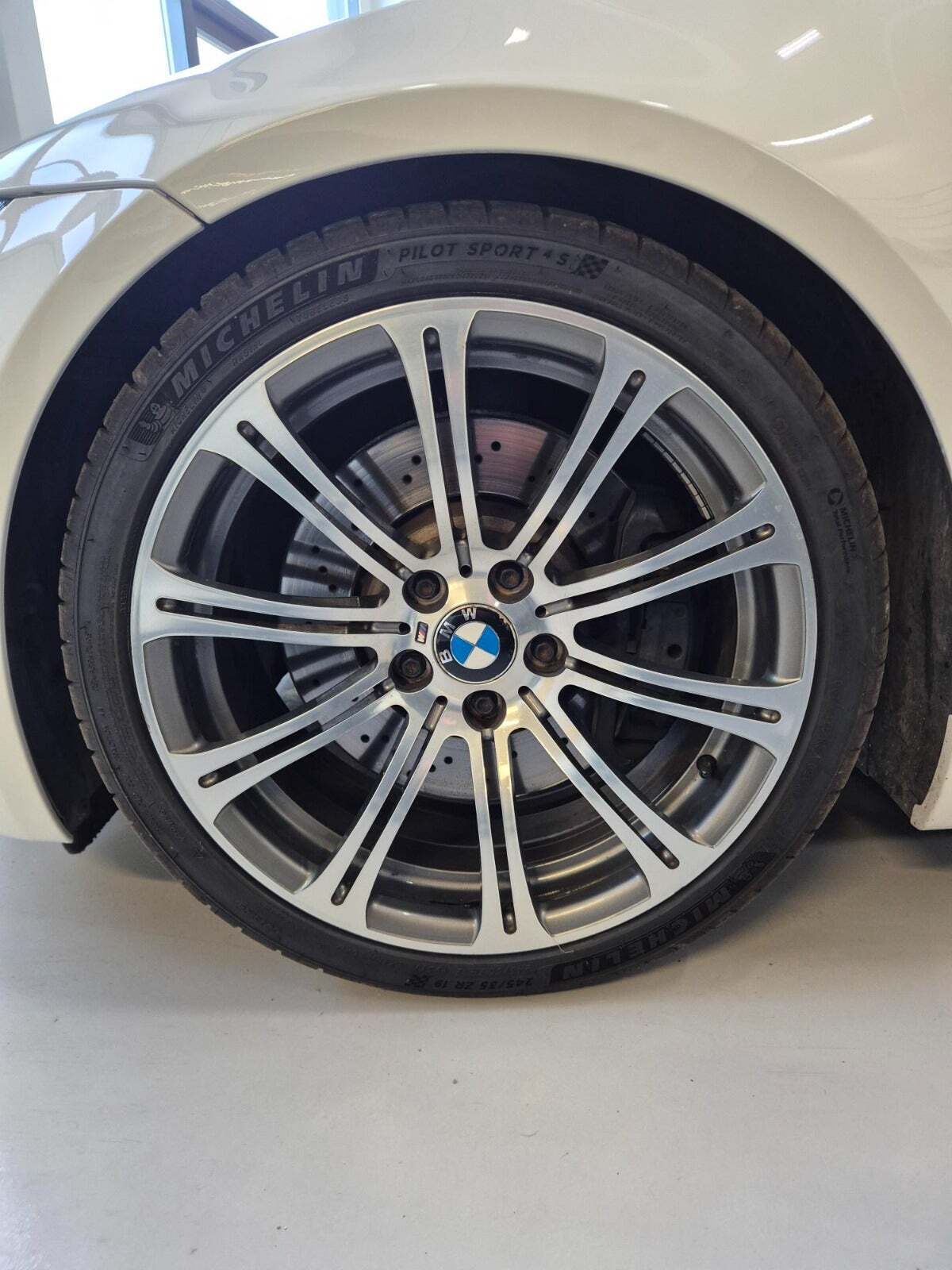 undefined BMW M3 fra 2009