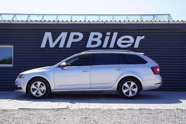 Sølv Skoda Octavia fra 2018