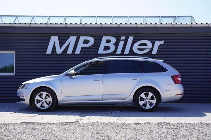 Sølv Skoda Octavia fra 2018