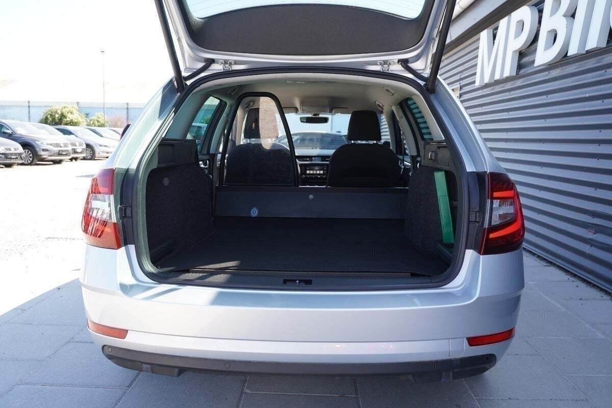 Sølv Skoda Octavia fra 2018