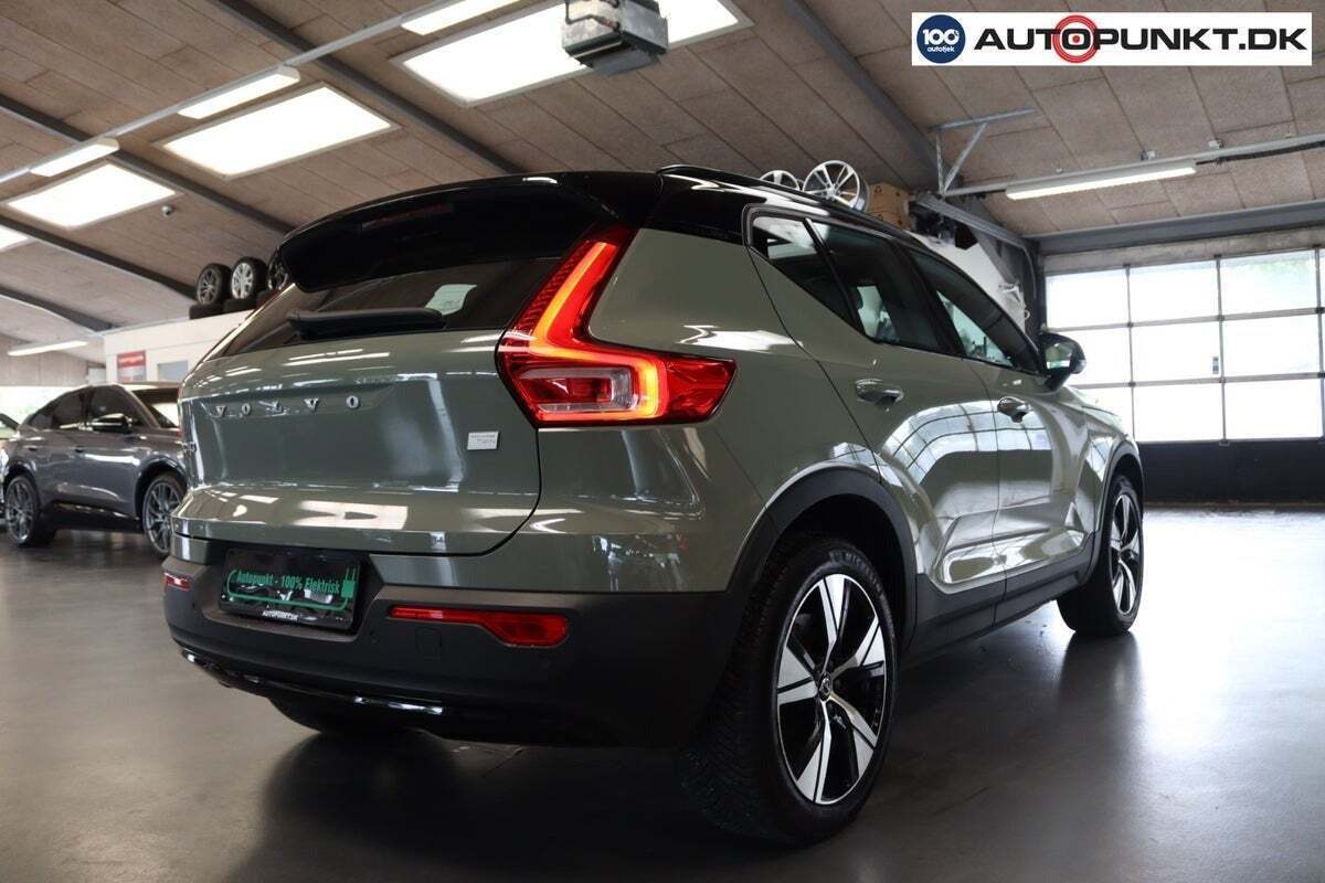 Grøn Volvo XC40 fra 2022