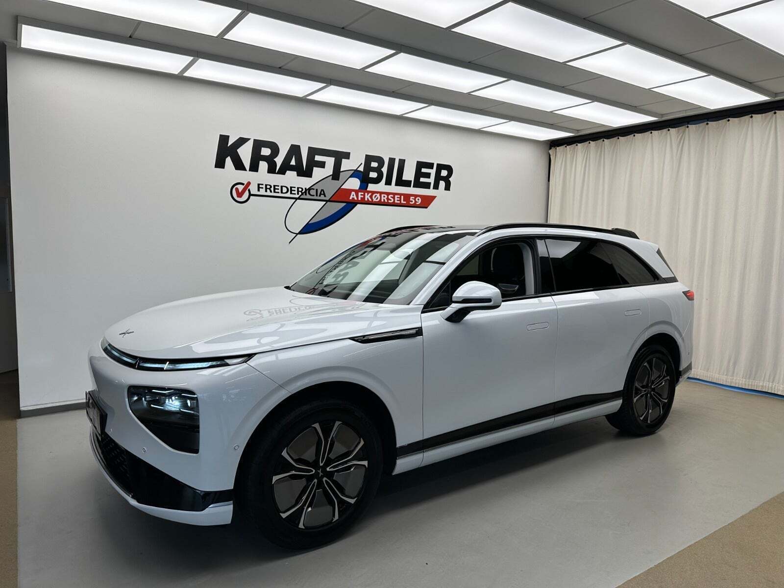 Xpeng G9 Standard Range