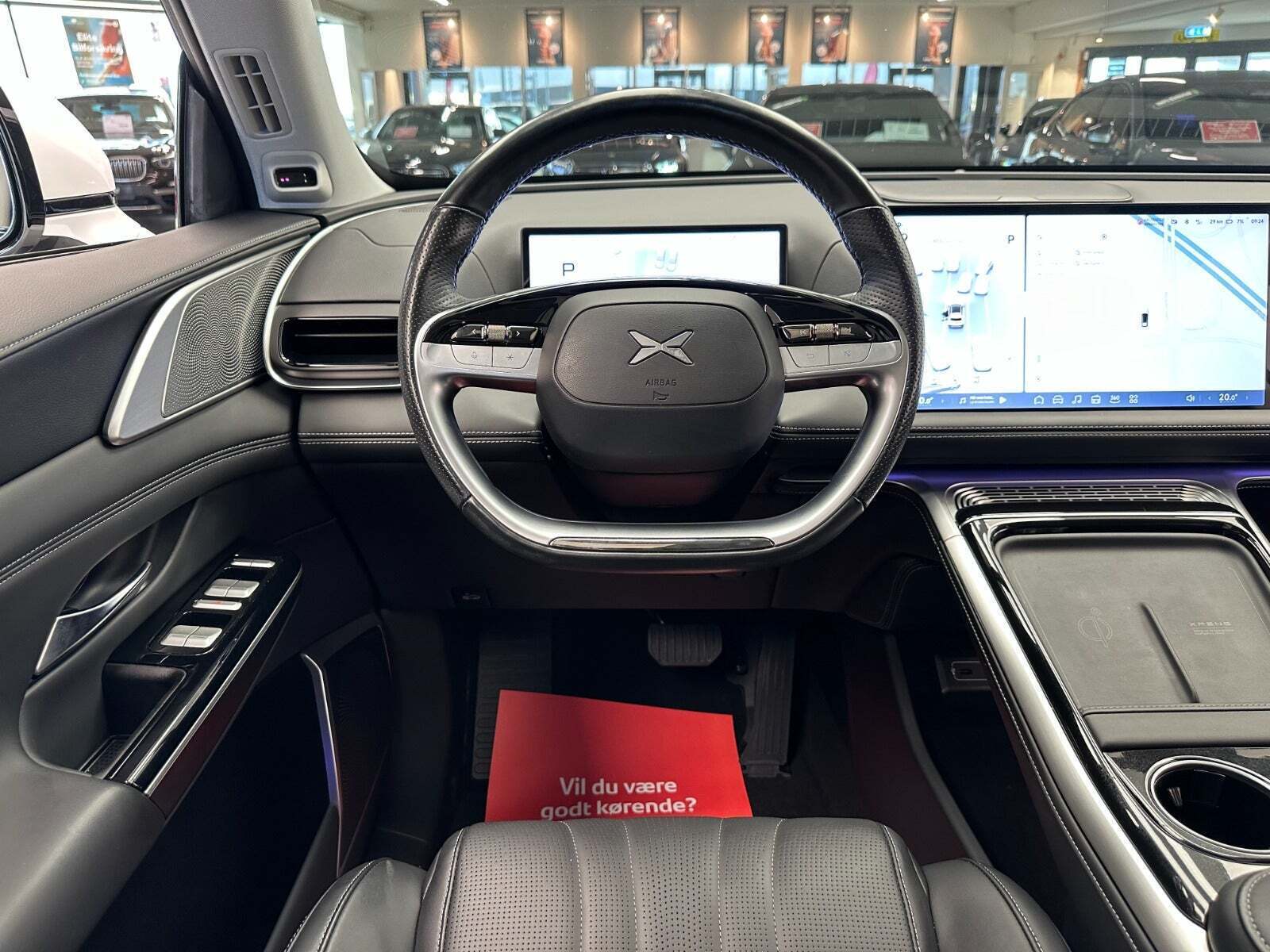 Hvid Xpeng G9 fra 2023