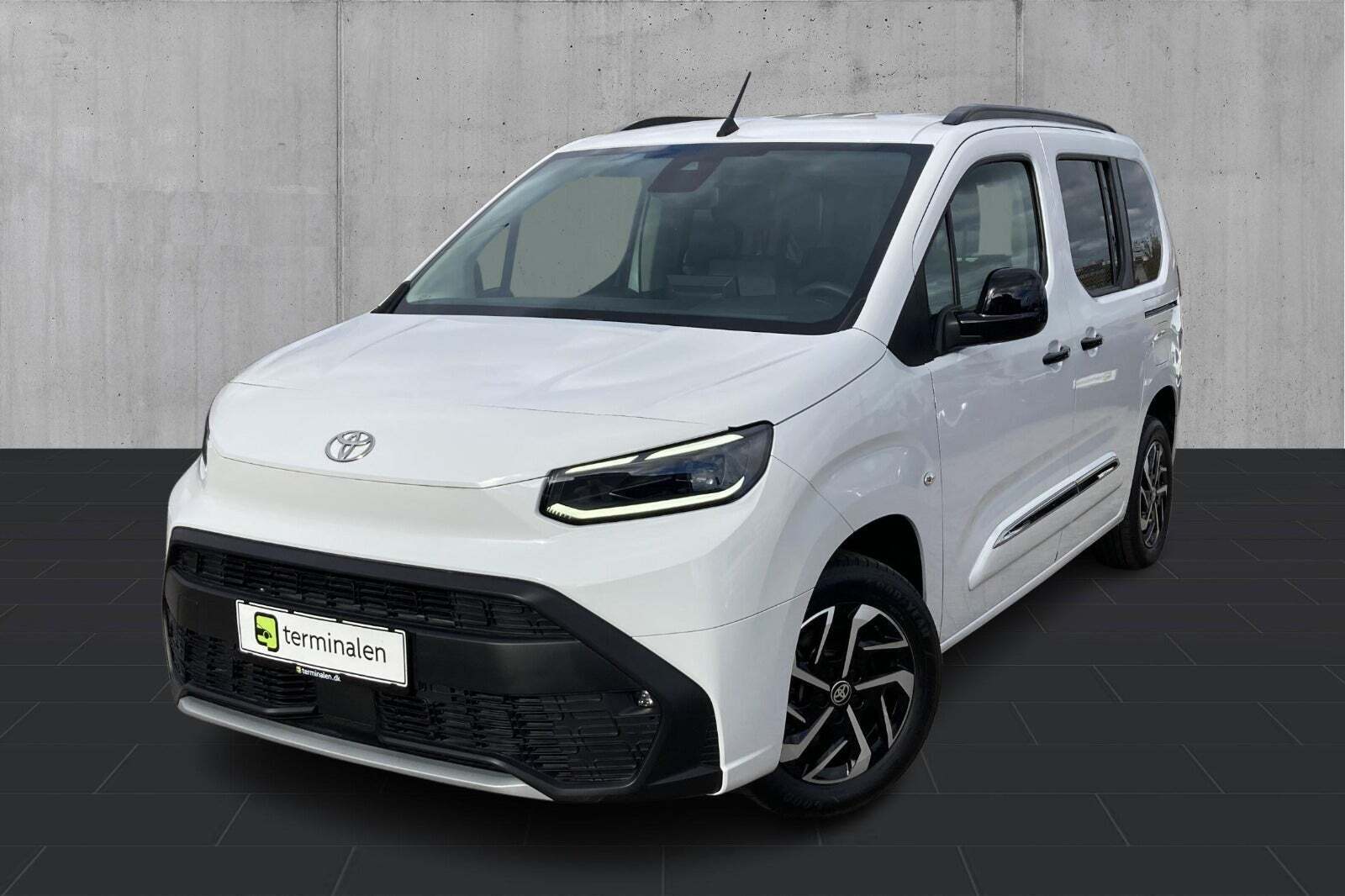 Toyota ProAce City Verso 50 Medium Family