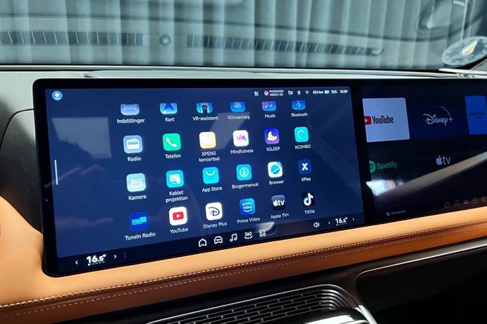 Grå Xpeng G9 fra 2025