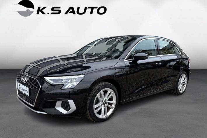 Sort Audi A3 fra 2021 set udefra