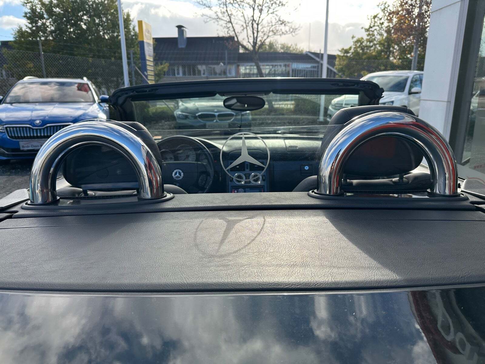 Sort Mercedes SLK230 fra 1999