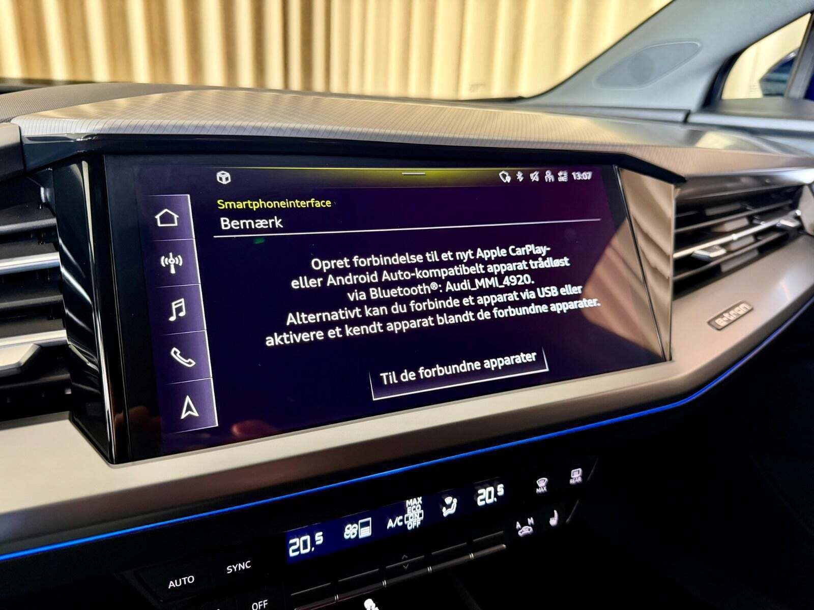 Blå Audi Q4 e-tron fra 2022