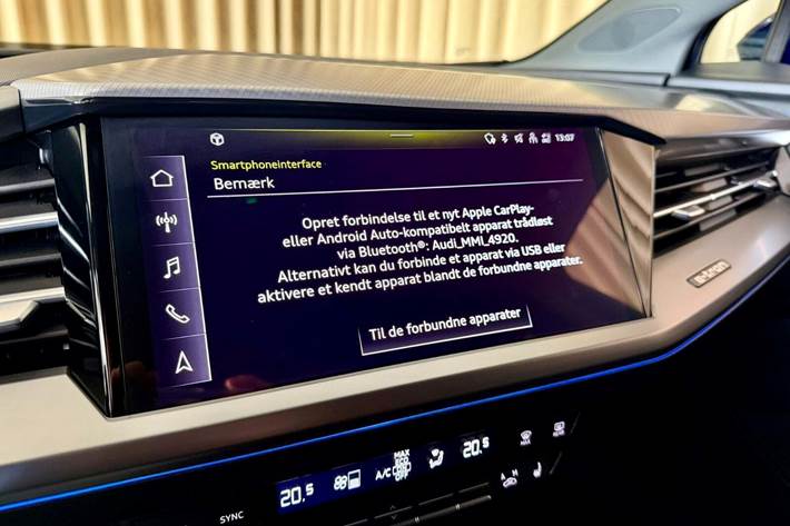 Blå Audi Q4 e-tron fra 2022