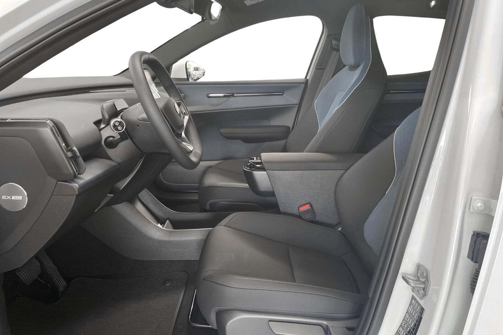 Volvo EX30 Extended Range Core