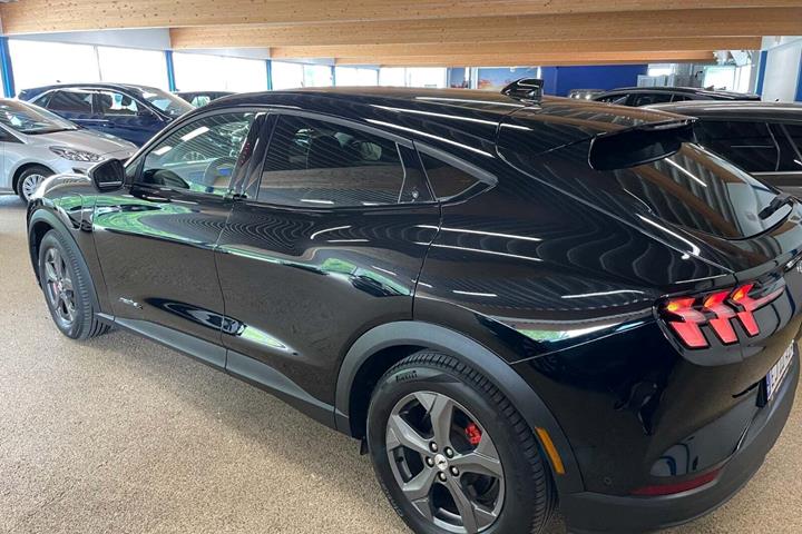 Sort Ford Mustang Mach-E fra 2022