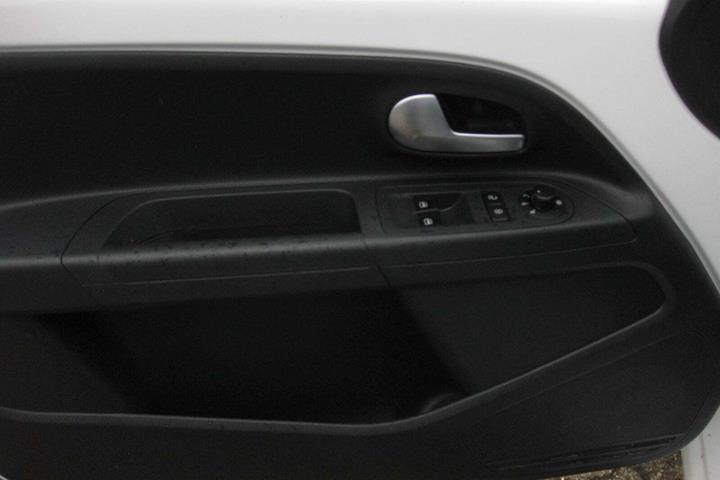 Hvid VW UP! fra 2021