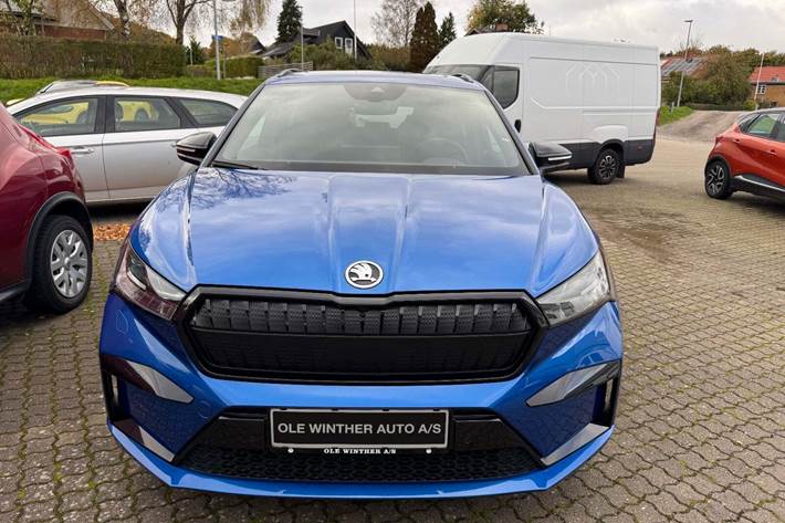 Blå Skoda Enyaq fra 2024