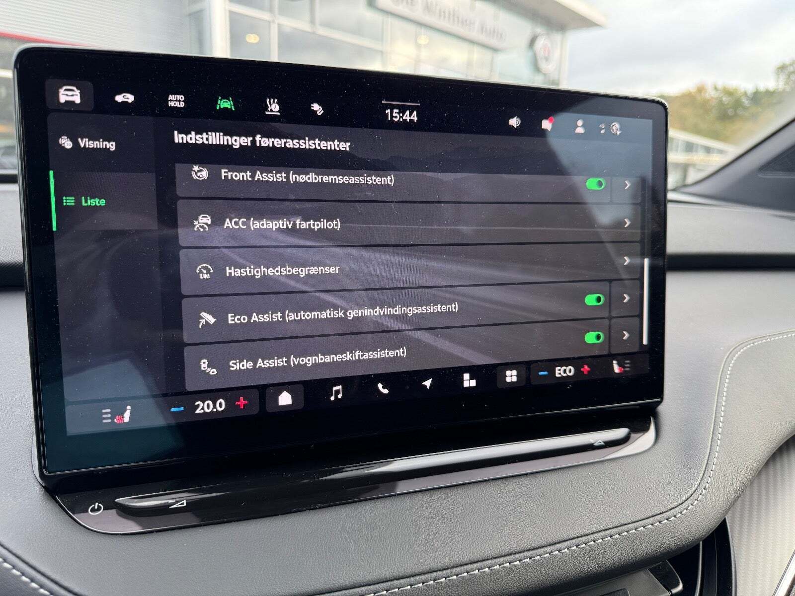 Blå Skoda Enyaq fra 2024