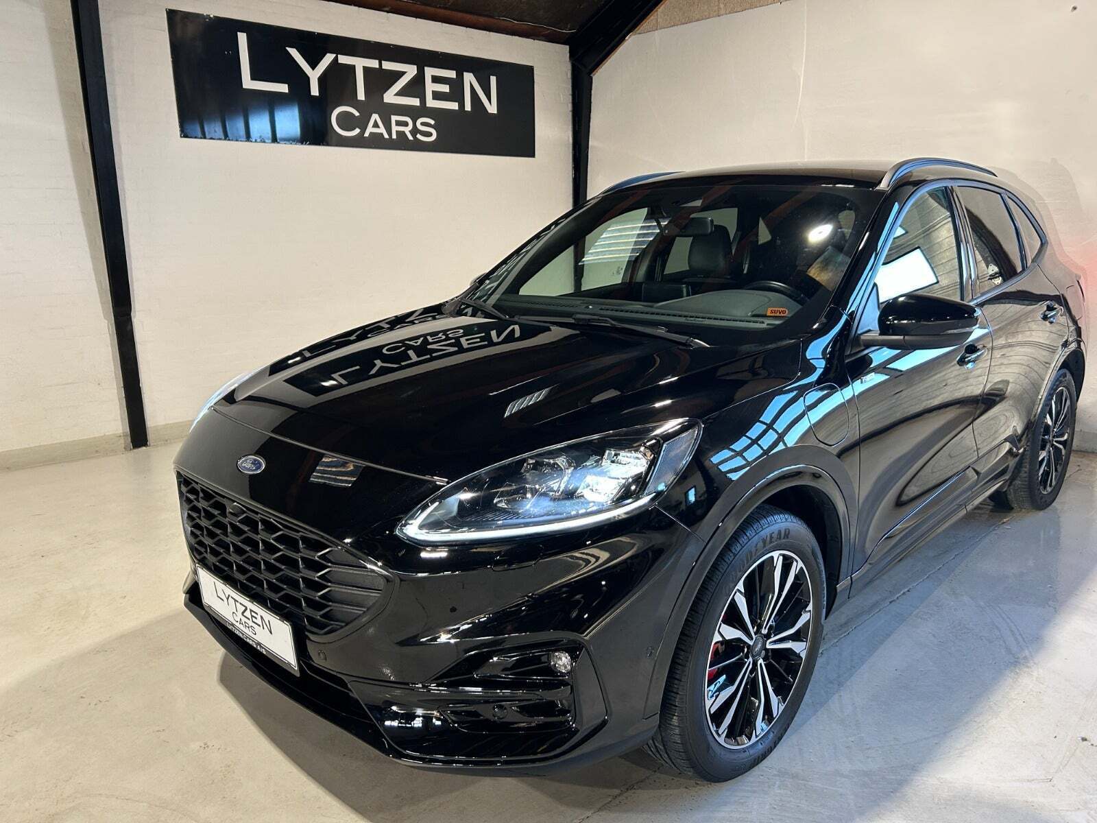 Ford Kuga 2,5 PHEV ST-Line X CVT