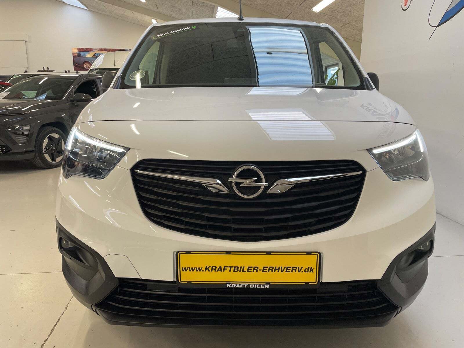 Hvid Opel Combo-e fra 2022