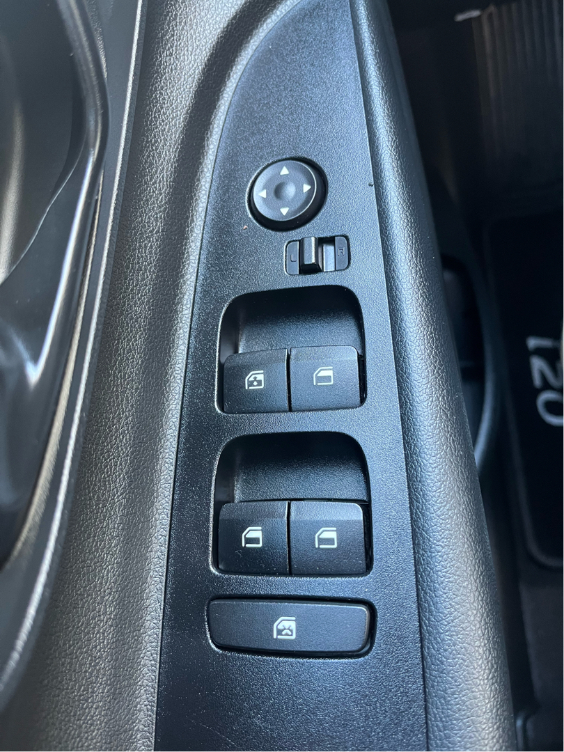 Hvid Hyundai i20 fra 2024