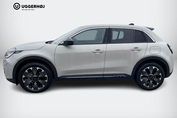 Beige Fiat 600e fra 2024