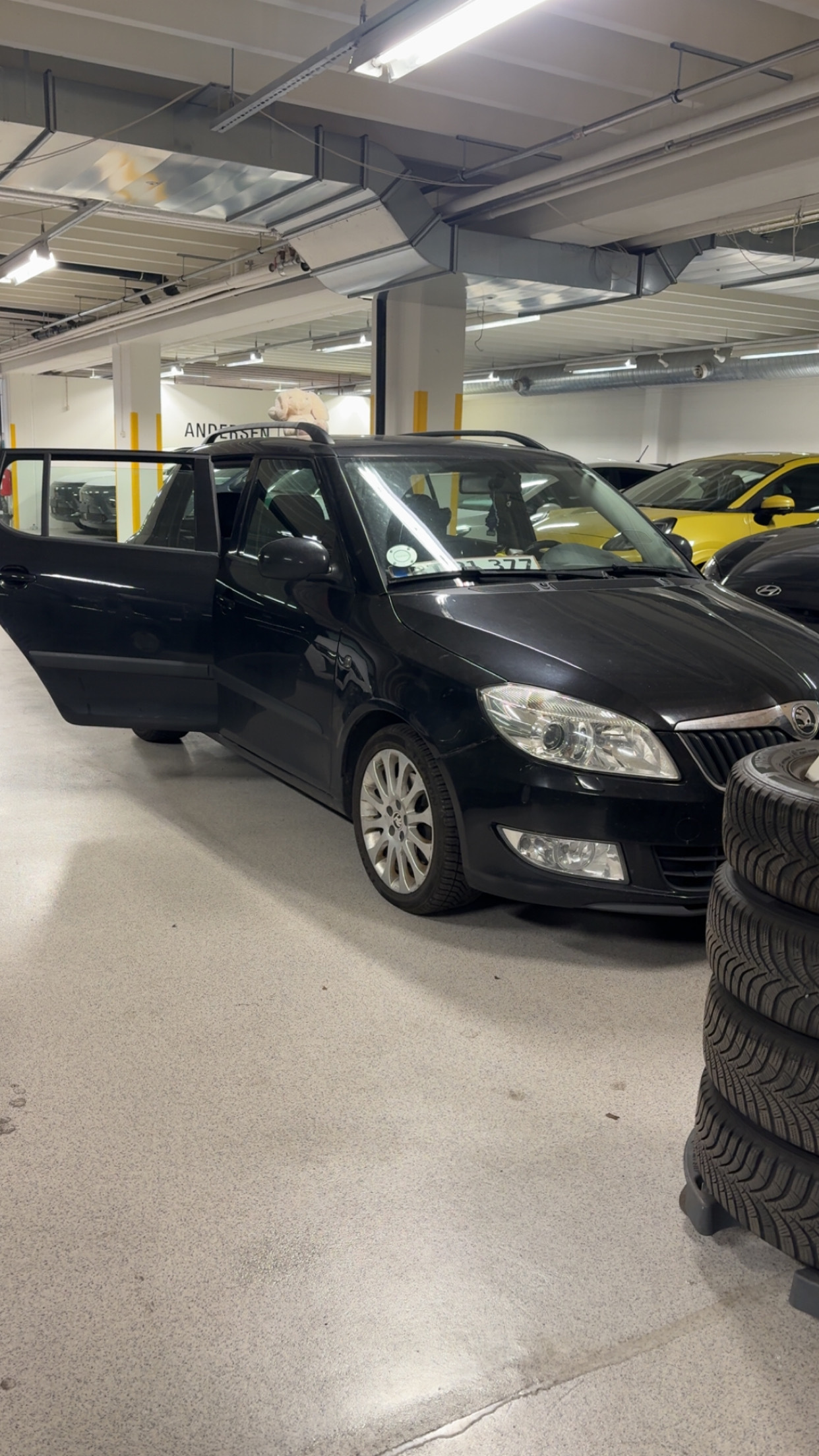 Sort Skoda Fabia fra 2013