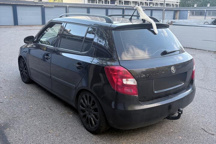 Sort Skoda Fabia fra 2013