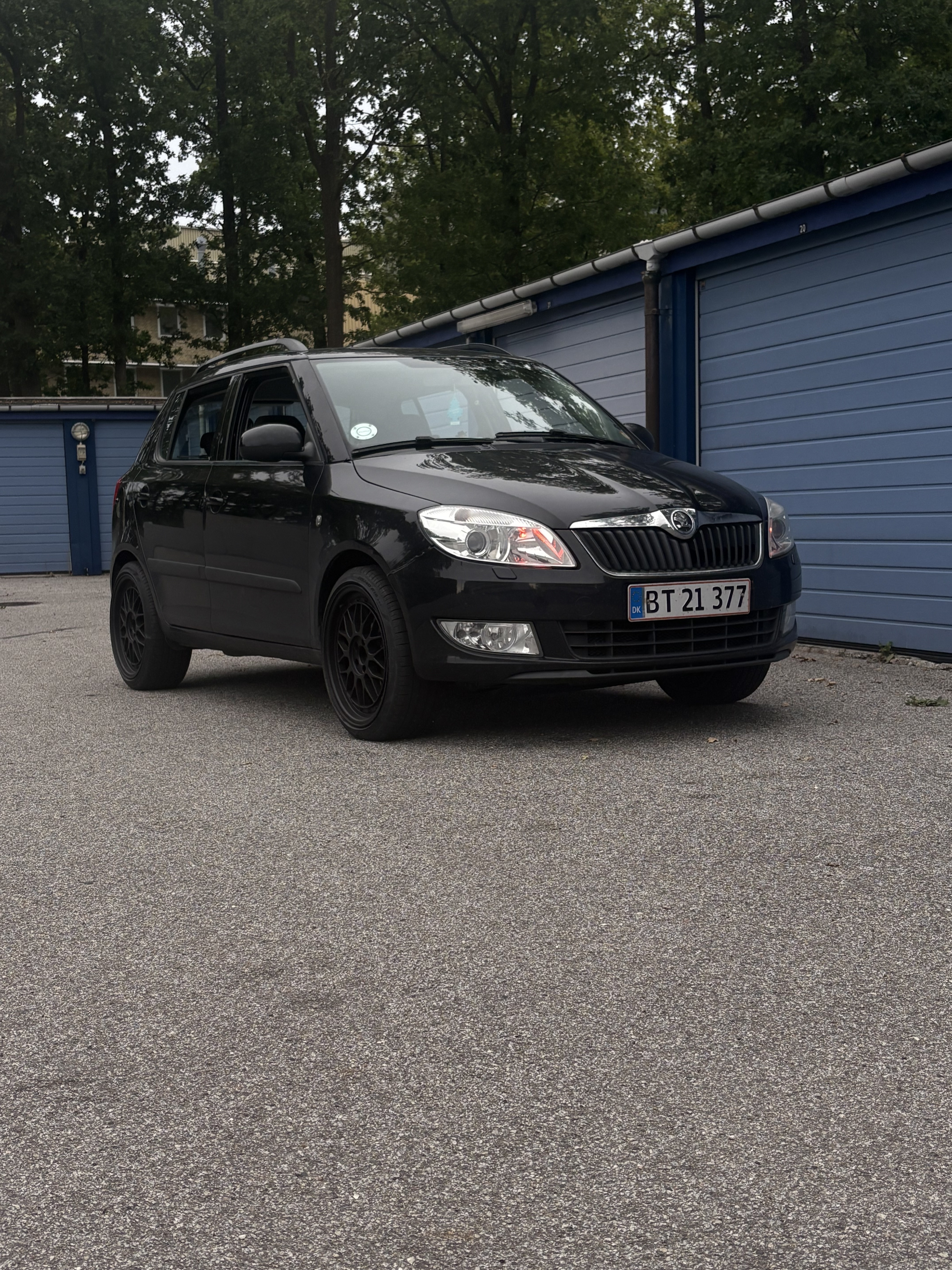 Sort Skoda Fabia fra 2013
