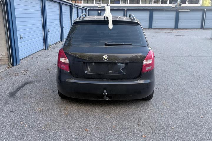 Sort Skoda Fabia fra 2013