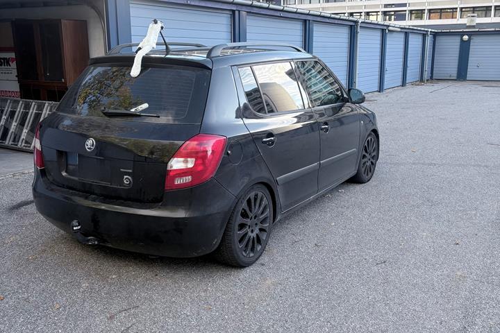 Sort Skoda Fabia fra 2013
