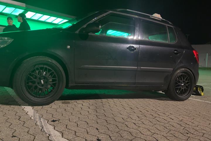Sort Skoda Fabia fra 2013