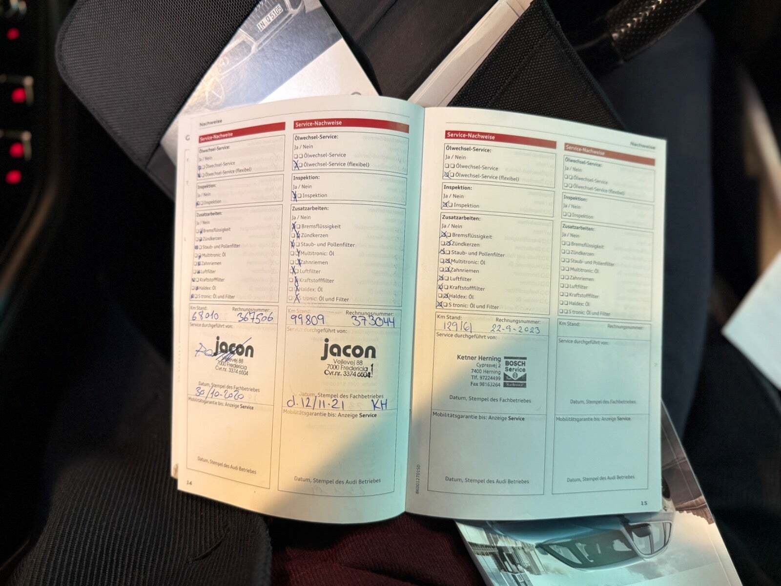 Grå Audi Q5 fra 2016