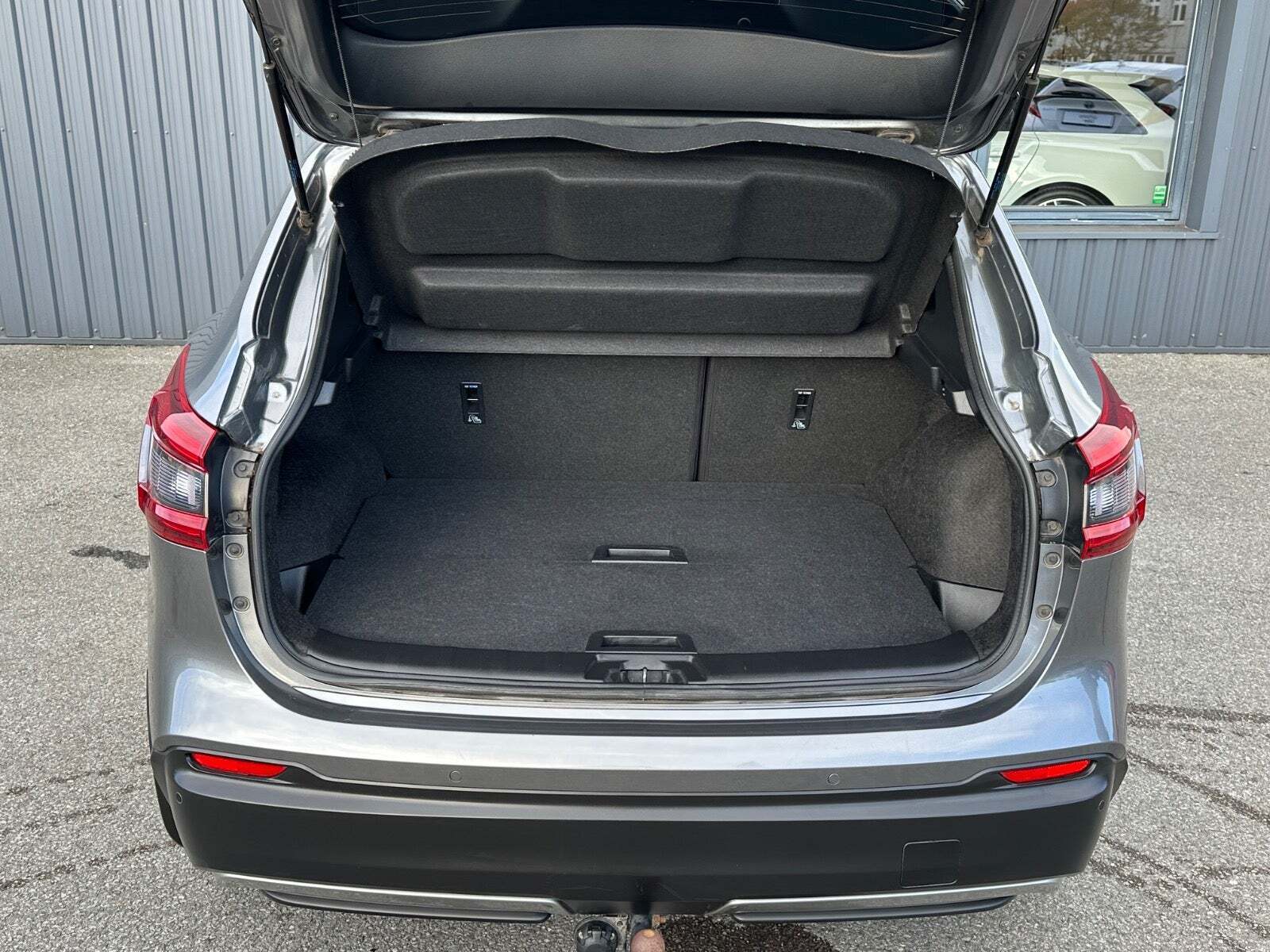 Grå Nissan Qashqai fra 2019