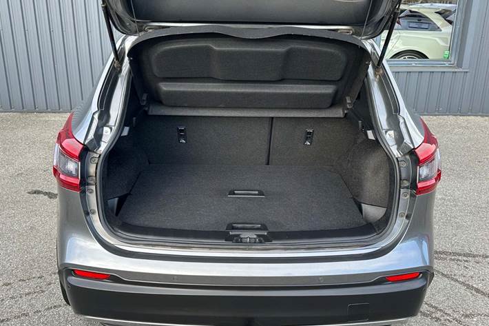 Grå Nissan Qashqai fra 2019