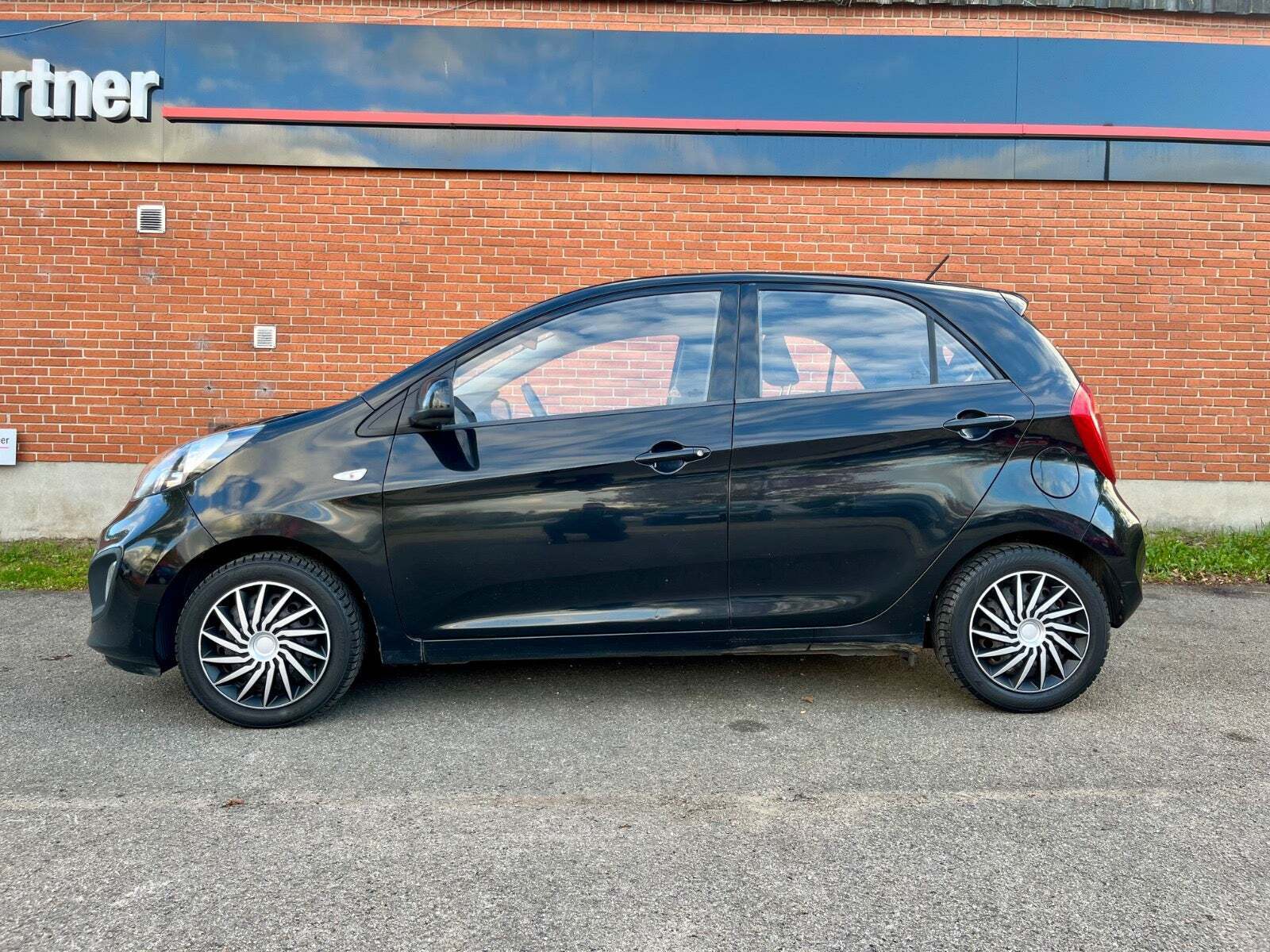 Sort Kia Picanto fra 2011
