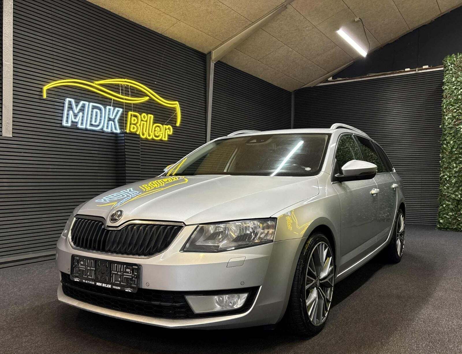 Skoda Octavia 2,0 TDi 150 Elegance Combi DSG